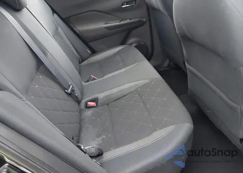 2020 Nissan Kicks Sv Xtronic Cvt z USA, uszkodzony, nr VIN 3N1CP5CV4LL498386